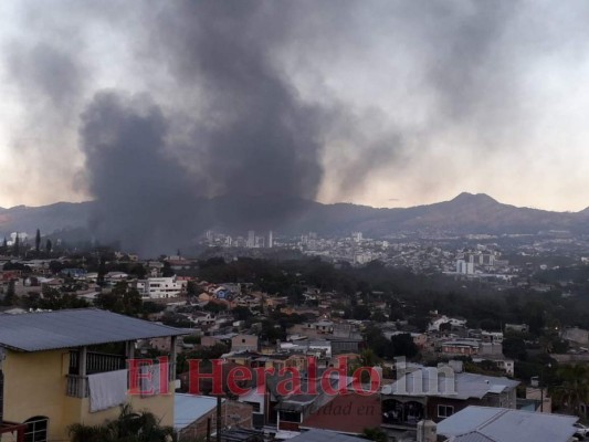 Primeras imágenes del voraz incendio en el barrio Lempira de Comayagüela