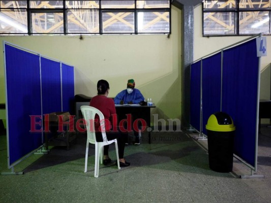 Abarrotados continúan los triajes del Distrito Central; el covid no da tregua (Fotos)