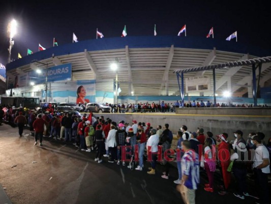 Asistencia masiva de hondureños para disfrutar toma de posesión de Xiomara Castro