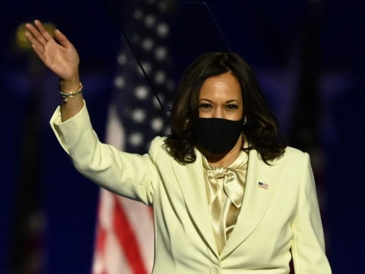 FOTOS: Así fue la puesta en escena de Kamala Harris en su primer discurso