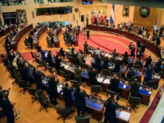 El Salvador: Diputados investigarán dinero entregado a ONG