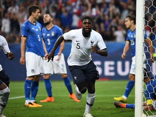 El francés Umtiti renueva con el FC Barcelona hasta 2023