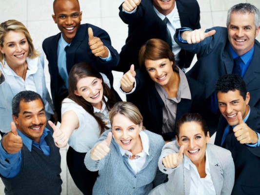 Importancia de mantener contentos a sus empleados