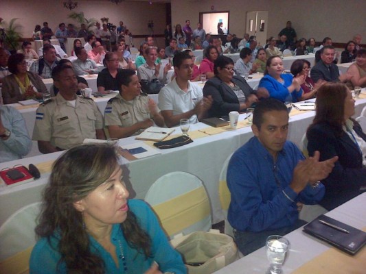 Lanzan manual para manejo de desechos