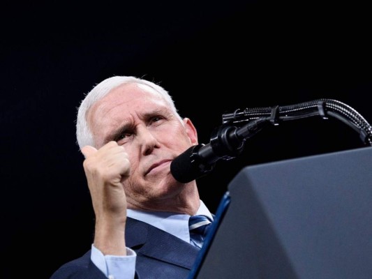Mike Pence es cuestionado por vincular a general Soleimani con el 11-S