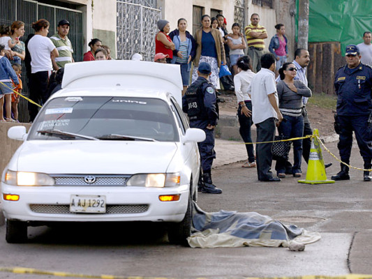 Asesinan taxista en colonia La Esperanza