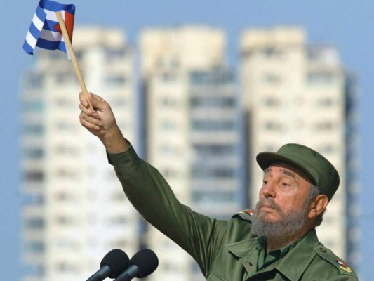 El líder cubano Fidel Castro cumple 90 años con EEUU en su recuerdo