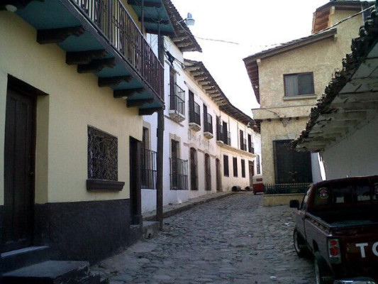 Destacan bellezas de Honduras en Día Mundial del Turismo