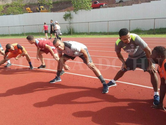 El delantero hondureño Eddie Hernández tiene ofertas de México y Asia