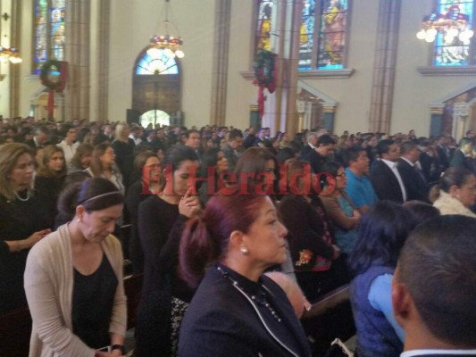 Ofician misa en honor a víctimas del accidente de helicóptero en Yerba Buena