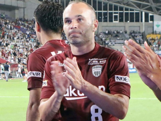 Así reaccionó Iniesta tras perder en su debut en la liga japonesa
