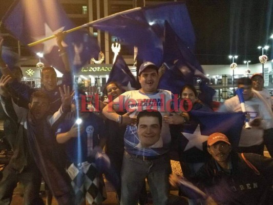 Nacionalistas muestran su apoyo a JOH por tercer día consecutivo