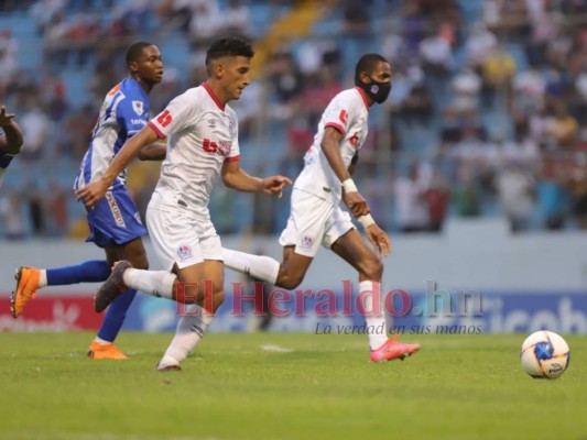 El show de la Ultra Fiel, la euforia de Eddie y el enojo de Nazar: Lo que no se vio del Olimpia vs. Victoria  