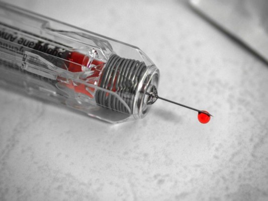 Doctor es acusado de asesinar a nueve ancianos con sedación