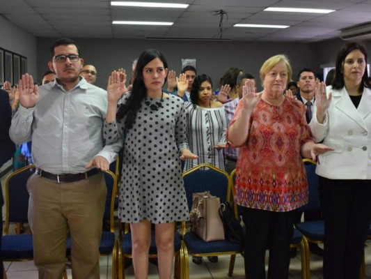 25 extranjeros se nacionalizan hondureños