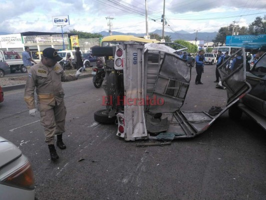 Impactantes imágenes del aparatoso accidente provocado por rastra en El Carrizal