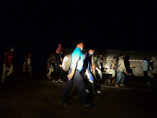 La primera caravana de migrantes de 2021 en imágenes