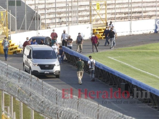 Así fue la vuelta olímpica para despedir a Chelato Uclés (Fotos)