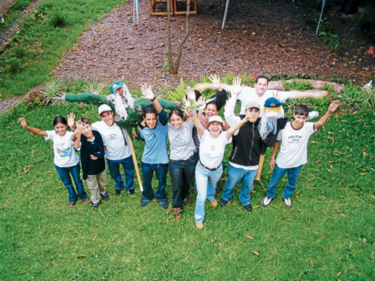 Una década fomentando la filosofía, la cultura y el voluntariado