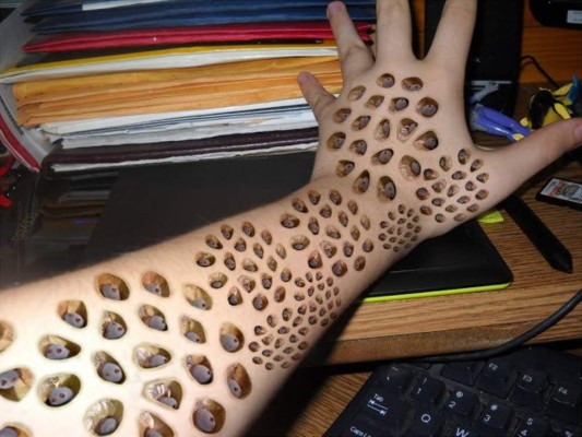 El miedo a las figuras geométricas juntas es conocido como tripofobia