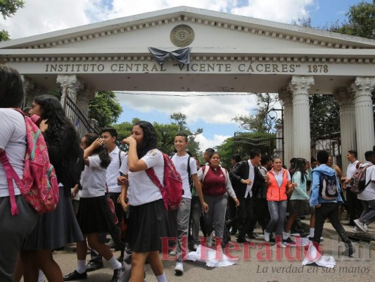 Honduras: 120 centros deben recuperar clases o perderán el año