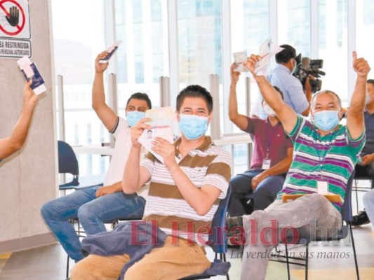 Hondureños reciben visas temporales para trabajar en EE UU