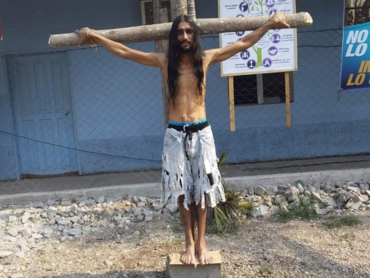 Privados de libertad protagonizan original vía crucis dentro cárceles hondureñas