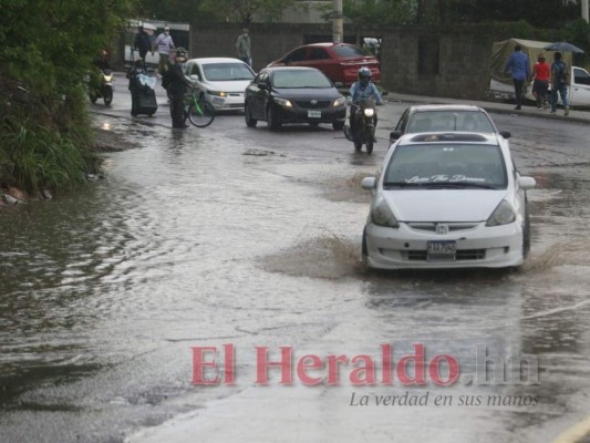 Lluvias provocan daños en la red vial de El Paraíso y Valle