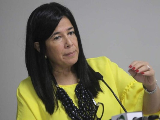 Miriam Guzmán detalló el informe de las primeras dos semanas de operaciones de la comisión interventora.