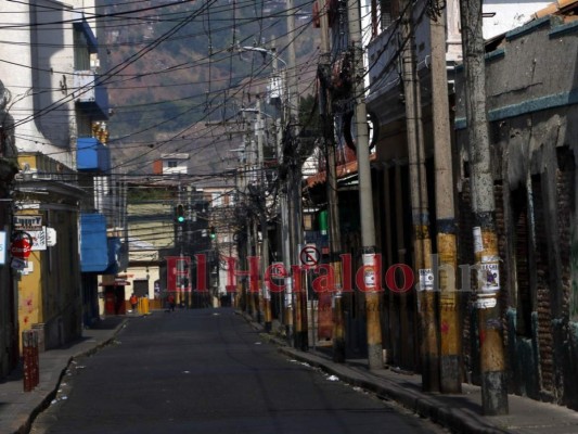 FOTOS: En día no autorizado, capitalinos salen a las calles y desafían al Covid-19