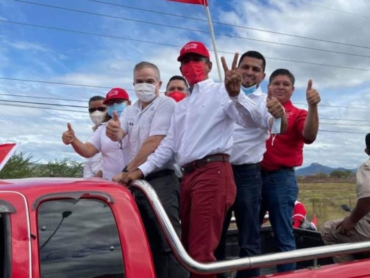 Con aglomeraciones y otros sin mascarilla: así fueron las concentraciones políticas este fin de semana