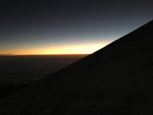Catracho logra escalar una de las tres cumbres más altas de Latinoamérica