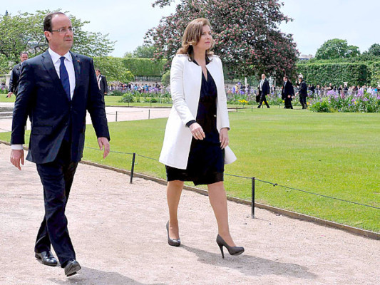 Hollande asume como nuevo presidente de Francia