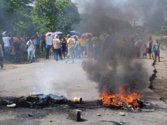 Protestan por altos cobros de energía en zona sur de Honduras