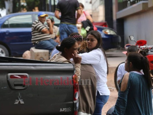 Entre dolor y resignación, familiares retiran cadáver de prestamista asesinado en Danlí