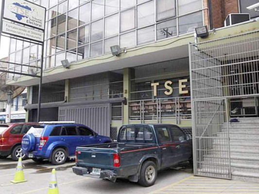 Honduras: Carpas se usarán en lugares donde cerraron centros