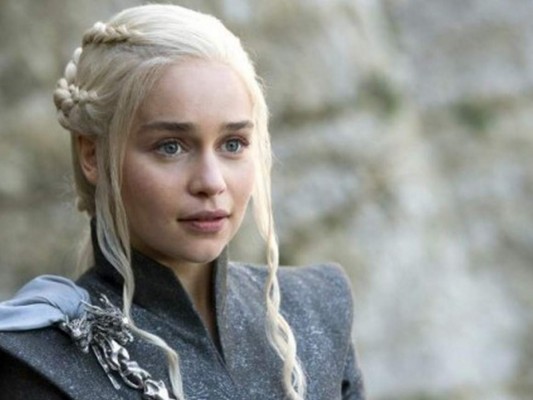 Emilia Clarke: 'Antes de ‘juego de tronos’ tenía tres trabajos”