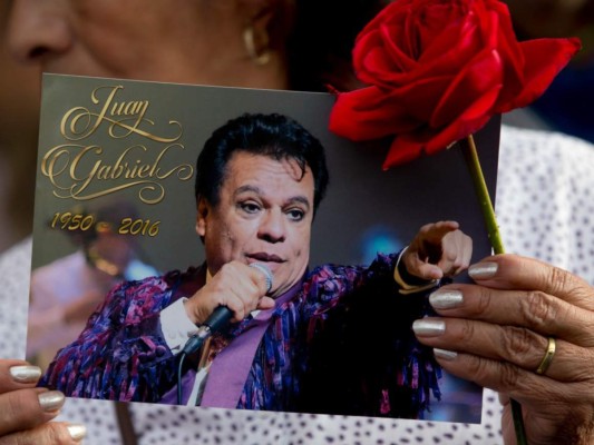 Los acontecimientos familiares que marcaron a Juan Gabriel
