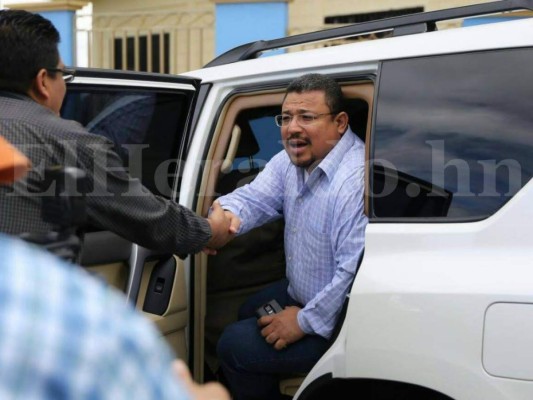 Presidente Hernández a Comisión Depuradora: 'Yo les digo que no están solos'