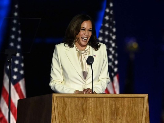 FOTOS: Así fue la puesta en escena de Kamala Harris en su primer discurso