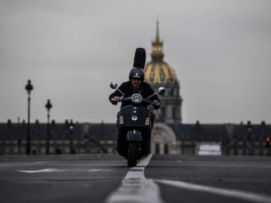 FOTOS: El mundo se recluye entre cierres de negocios y fronteras por coronavirus