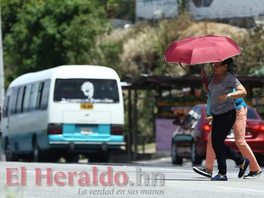 FOTOS: 'Cruces de la muerte' en la capital, escenarios teñidos de sangre por imprudencia de hondureños