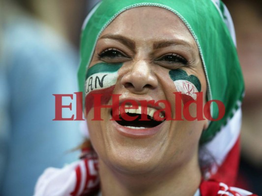 Los bellos rostros que roban suspiros en el Kazán Arena para el España vs Irán