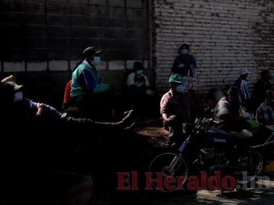 FOTOS: Capitalinos cumplen con el uso obligatorio de mascarillas ante la pandemia