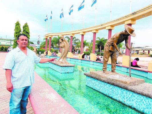 El tallador de héroes y míticas historias