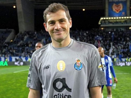 Iker Casillas podría quedarse en el Oporto aunque colgara los guantes