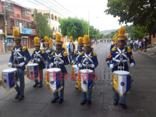 FOTOS: Color, alegría y fervor, así se viven los desfiles en Comayagua