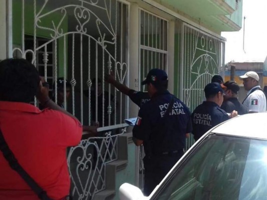 Rescatan a 21 migrantes hondureños de una casa en México