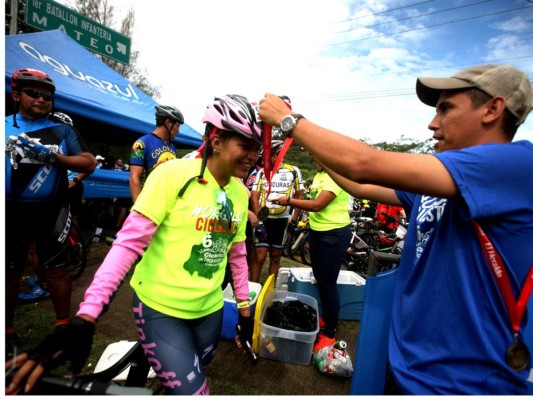 Las mujeres que se robaron el show en la Sexta Vuelta Ciclística de Tegucigalpa