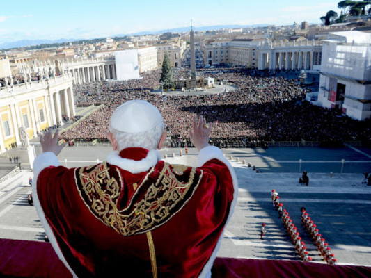 Benedicto XVI pide que se oiga la 'voz de los que no tienen voz'